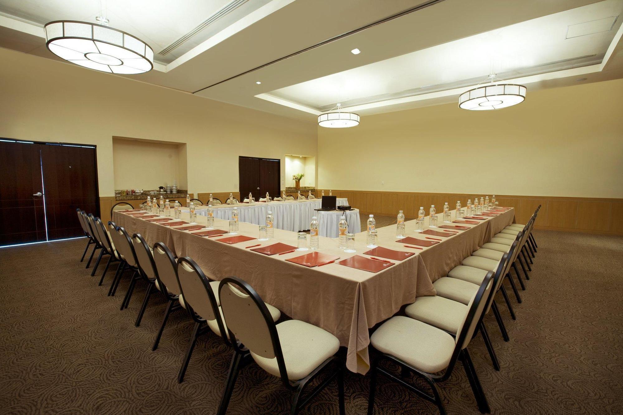 Fiesta Inn Coatzacoalcos Exterior photo
