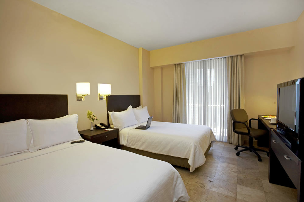 Fiesta Inn Coatzacoalcos Exterior photo